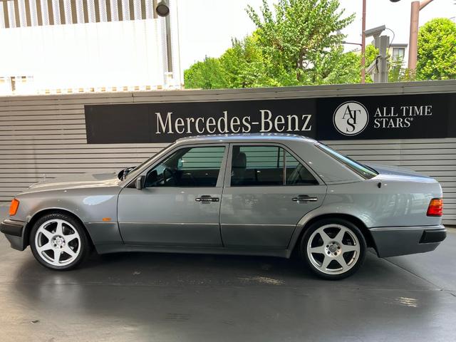 ミディアムクラス ５００Ｅ　電動シート　シートヒーター　サンルーフ（5枚目）