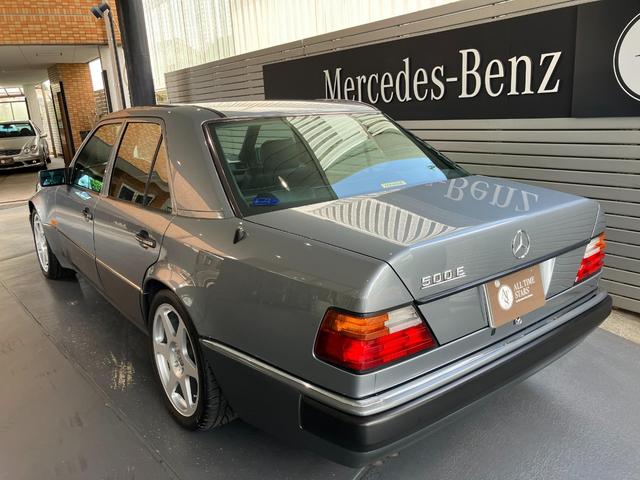 ミディアムクラス ５００Ｅ　電動シート　シートヒーター　サンルーフ（7枚目）