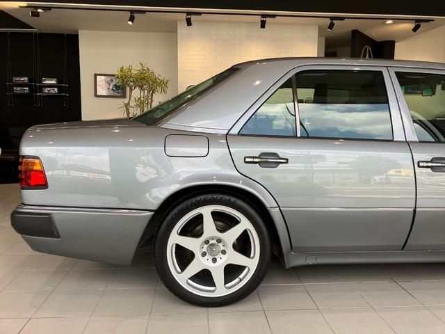 ミディアムクラス ５００Ｅ　電動シート　シートヒーター　サンルーフ（10枚目）