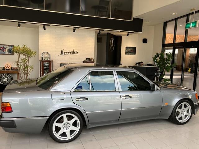 ミディアムクラス ５００Ｅ　電動シート　シートヒーター　サンルーフ（11枚目）