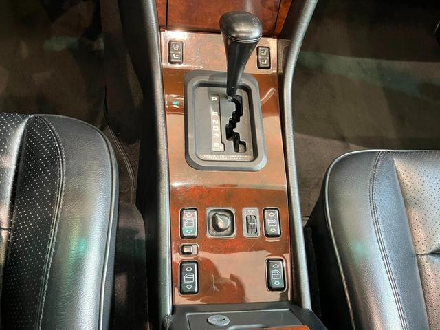 ミディアムクラス ５００Ｅ　電動シート　シートヒーター　サンルーフ（32枚目）