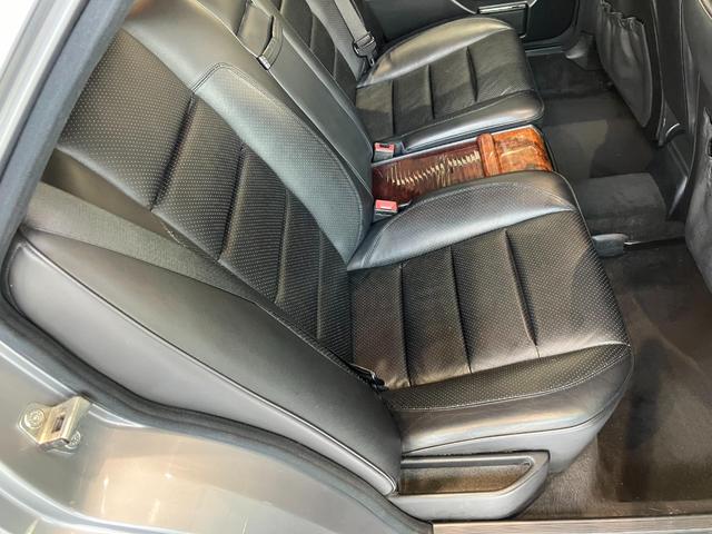 ミディアムクラス ５００Ｅ　電動シート　シートヒーター　サンルーフ（45枚目）