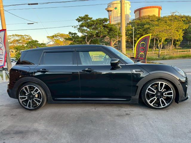 車高調が入っていて渋くてカッコいいですね！