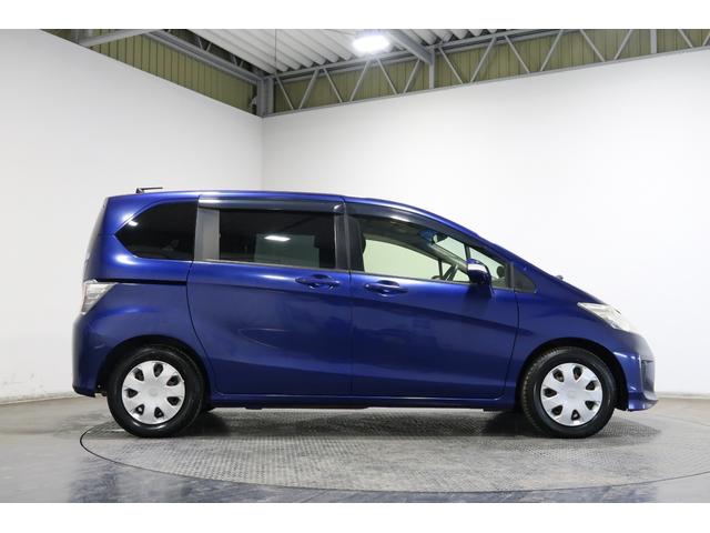 フリード Gジャストセレクション 認定中古車 1年保証付 ワンオーナー ナビ Bカメラ ETC エコモード Bモニター スマトキー 地上デジタルTV ワンオナ 助手席エアバッグ オートエアコン パワステ 両側スライド片側電動 PW(25枚目)