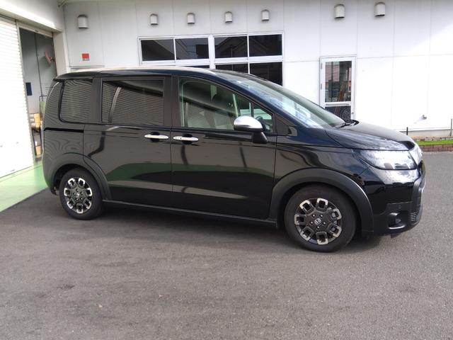 フリード e:HEVクロスター 当社デモカー HondaSENSING ドラレコ メモリーナビ リアカメラ ETC ワンオーナー Sヒーター 衝突軽減ブレーキシステム フルセグ 禁煙車 オートエアコン バックモニター LEDライト(7枚目)