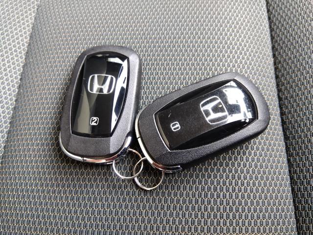 フリード e:HEVクロスター 当社デモカー HondaSENSING ドラレコ メモリーナビ リアカメラ ETC ワンオーナー Sヒーター 衝突軽減ブレーキシステム フルセグ 禁煙車 オートエアコン バックモニター LEDライト(16枚目)