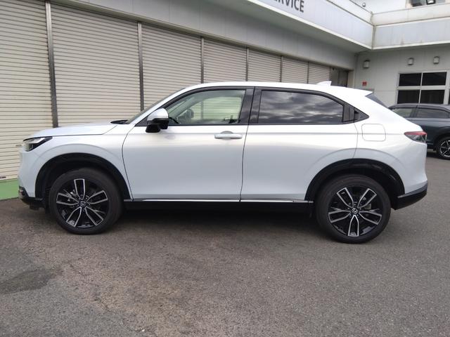 ヴェゼル e:HEVZ 当社デモカー HondaSENSING ドラレコ メモリーナビ リアカメラ ETC 純正アルミ 衝突回避支援ブレーキ機能 1オナ スマキ Pトランク フルオートエアコン Dレコ エアバッグ Rカメ(5枚目)