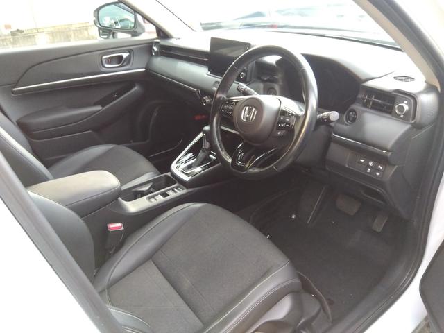 ヴェゼル e:HEVZ 当社デモカー HondaSENSING ドラレコ メモリーナビ リアカメラ ETC 純正アルミ 衝突回避支援ブレーキ機能 1オナ スマキ Pトランク フルオートエアコン Dレコ エアバッグ Rカメ(6枚目)