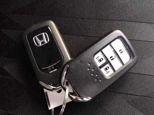 オデッセイ アブソルート・EXホンダセンシング 7人 HondaSENSING 全周囲カメラ ドラレコ メモリーナビ ETC 純正アルミ フルセグテレビ ワンオーナ 360°カメラ 横滑り防止装置 コーナーセンサー シ-トヒ-タ- Pシート USB(18枚目)