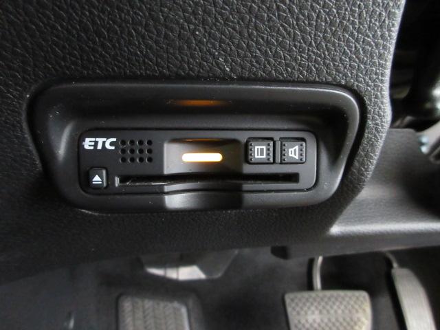 ヴェゼル ハイブリッドＺ・ホンダセンシング　ＨｏｎｄａＳＥＮＳＩＮＧ　前後ドラレコ　メモリーナビ　リヤカメラ　フルセグＴＶ　ＥＴＣ　アルミホイール　ワンオーナー　整備記録簿　横滑防止装置　バックガイドモニター　ＬＥＤライト　１オーナー　シートＨ（5枚目）