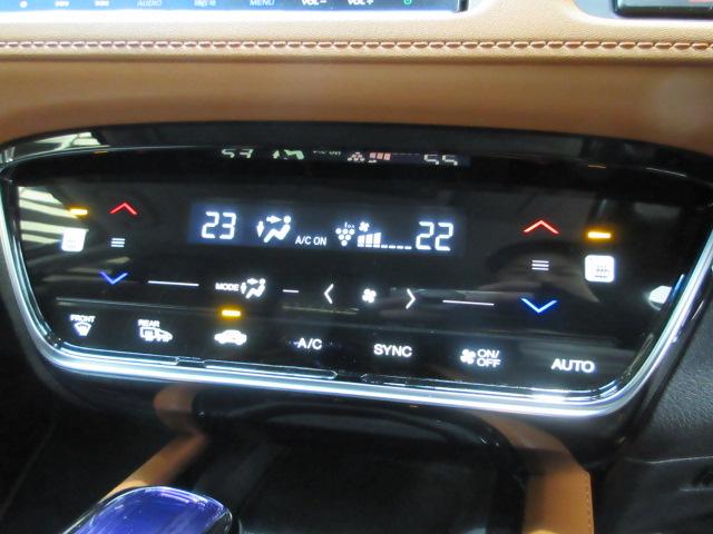 ヴェゼル ハイブリッドＺ・ホンダセンシング　ＨｏｎｄａＳＥＮＳＩＮＧ　前後ドラレコ　メモリーナビ　リヤカメラ　フルセグＴＶ　ＥＴＣ　アルミホイール　ワンオーナー　整備記録簿　横滑防止装置　バックガイドモニター　ＬＥＤライト　１オーナー　シートＨ（11枚目）