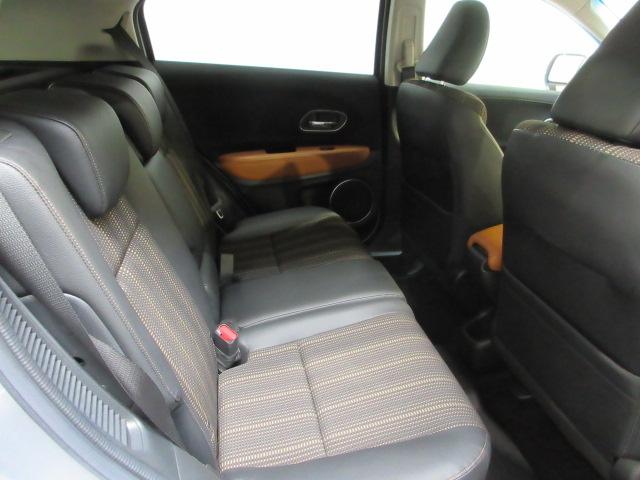 ヴェゼル ハイブリッドＺ・ホンダセンシング　ＨｏｎｄａＳＥＮＳＩＮＧ　前後ドラレコ　メモリーナビ　リヤカメラ　フルセグＴＶ　ＥＴＣ　アルミホイール　ワンオーナー　整備記録簿　横滑防止装置　バックガイドモニター　ＬＥＤライト　１オーナー　シートＨ（20枚目）