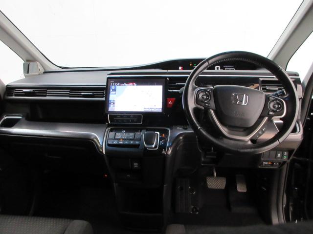 ステップワゴンスパーダ ｅ：ＨＥＶスパーダＧホンダセンシング　７人　ＨｏｎｄａＳＥＮＳＩＮＧ　前後ドラレコ　メモリーナビ　リヤカメラ　フルセグＴＶ　後席モニター　ＥＴＣ　純正アルミ　ウォークスルー　ＬＥＤライト　ドライブレコーダ　セキュリティアラーム　Ｂカメラ（17枚目）