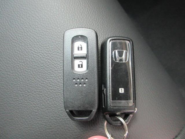 N-WGNカスタム L・ターボ 当社デモカー HondaSENSING ドラレコ メモリーナビ リヤカメラ フルセグTV ETC 純正アルミホイール 衝突被害軽減装置 LEDランプ 本革シート ワンオーナー車 クリアランスソナー(16枚目)