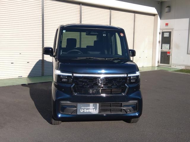 Ｎ－ＢＯＸカスタム ターボ　当社デモカー　ＨｏｎｄａＳＥＮＳＩＮＧ　ドラレコ　全周囲カメラ　ＨＤＤナビ　ＥＴＣ　純正アルミ　イモビライザー　１オナ　衝突被害軽減　フロントカメラ　サイドカメラ　禁煙　ベンチシート　キーフリー（4枚目）