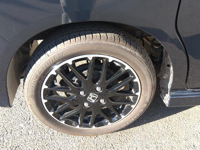 Ｎ－ＢＯＸカスタム ターボ　当社デモカー　ＨｏｎｄａＳＥＮＳＩＮＧ　ドラレコ　全周囲カメラ　ＨＤＤナビ　ＥＴＣ　純正アルミ　イモビライザー　１オナ　衝突被害軽減　フロントカメラ　サイドカメラ　禁煙　ベンチシート　キーフリー（22枚目）