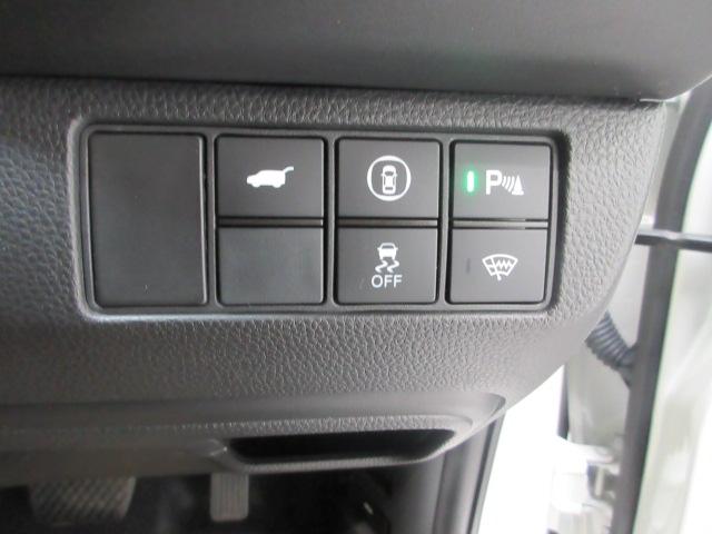 ヴェゼル ｅ：ＨＥＶＺ　ＨｏｎｄａＳＥＮＳＩＮＧ　前後ドラレコ　メモリーナビ　リアカメラ　シートヒーター　電動リアゲート　純正アルミ　パドルシフト　Ｂｌｕｅｔｏｏｔｈ　ワンオーナー　衝突回避支援ブレーキ機能　１オナ　スマキ（9枚目）