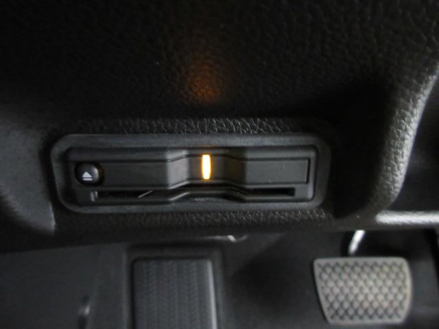 ヴェゼル ｅ：ＨＥＶＺ　ＨｏｎｄａＳＥＮＳＩＮＧ　前後ドラレコ　メモリーナビ　リアカメラ　シートヒーター　電動リアゲート　純正アルミ　パドルシフト　Ｂｌｕｅｔｏｏｔｈ　ワンオーナー　衝突回避支援ブレーキ機能　１オナ　スマキ（10枚目）