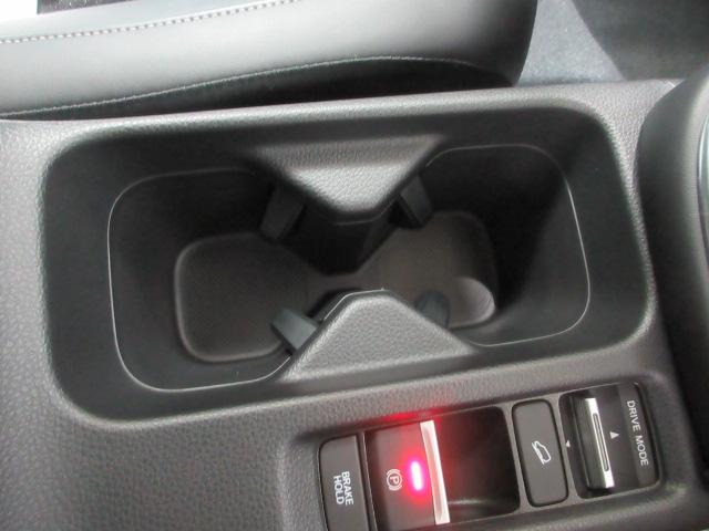 ヴェゼル ｅ：ＨＥＶＺ　ＨｏｎｄａＳＥＮＳＩＮＧ　前後ドラレコ　メモリーナビ　リアカメラ　シートヒーター　電動リアゲート　純正アルミ　パドルシフト　Ｂｌｕｅｔｏｏｔｈ　ワンオーナー　衝突回避支援ブレーキ機能　１オナ　スマキ（14枚目）