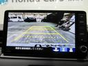 ヴェゼル ｅ：ＨＥＶＺ　ＨｏｎｄａＳＥＮＳＩＮＧ　前後ドラレコ　メモリーナビ　リアカメラ　シートヒーター　電動リアゲート　純正アルミ　パドルシフト　Ｂｌｕｅｔｏｏｔｈ　ワンオーナー　衝突回避支援ブレーキ機能　１オナ　スマキ（4枚目）
