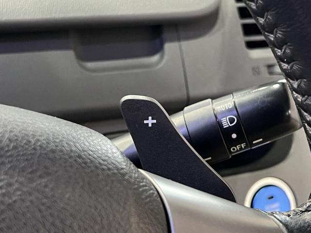 ヴォクシー ＺＳ　煌ＩＩ　社外マフラー／ＥＳＴＡＴＵＳ１８ＡＷ／両側電動スライドドア／パドルシフト／スマートキー／ＥＴＣ／純正ナビ／バックカメラ／ＨＩＤオートライト（24枚目）