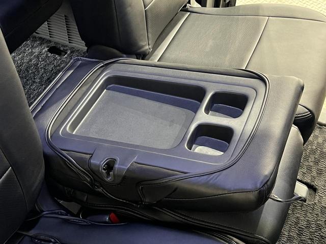 ヴォクシー ＺＳ　煌ＩＩ　社外マフラー／ＥＳＴＡＴＵＳ１８ＡＷ／両側電動スライドドア／パドルシフト／スマートキー／ＥＴＣ／純正ナビ／バックカメラ／ＨＩＤオートライト（39枚目）