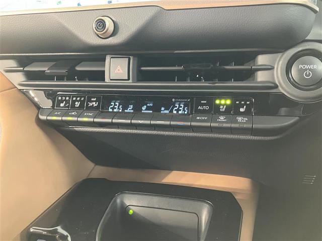 クラウンスポーツ Ｚ　ハーフレザー　Ｐルーフ　ＬＥＤヘッドライト　４ＷＤ車　試乗車ＵＰ　クルーズコントロール　ＡＣ１００Ｖ　ミュージックプレイヤー接続可　ドラレコ　ＡＷ　ＥＴＣ車載器　メモリーナビ　Ｂカメラ　エアバッグ（20枚目）