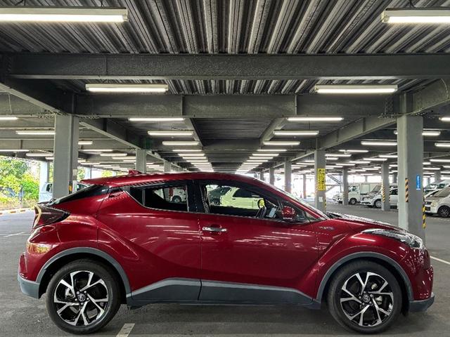 Ｃ－ＨＲ Ｇ　ＬＥＤエディション　プリクラッシュセーフティー　横滑り防止機能　Ｂカメ　地デジ　ＬＥＤヘッドライト　ドラレコ付き　盗難防止装置　ＡＡＣ　スマートキー　ＤＶＤ再生可　デュアルエアバッグ　キーフリー　ＡＢＳ　メモリナビ（3枚目）