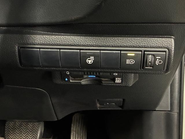 カローラツーリング ダブルバイビー エアロ リアカメラ 横滑り防止 盗難防止 キーフリ- 地デジTV ETC付 ABS ナビ&TV LEDライト パワステ パワーウィンドウ アルミ メディアプレイヤー接続 クルコン メモリーナビ(8枚目)