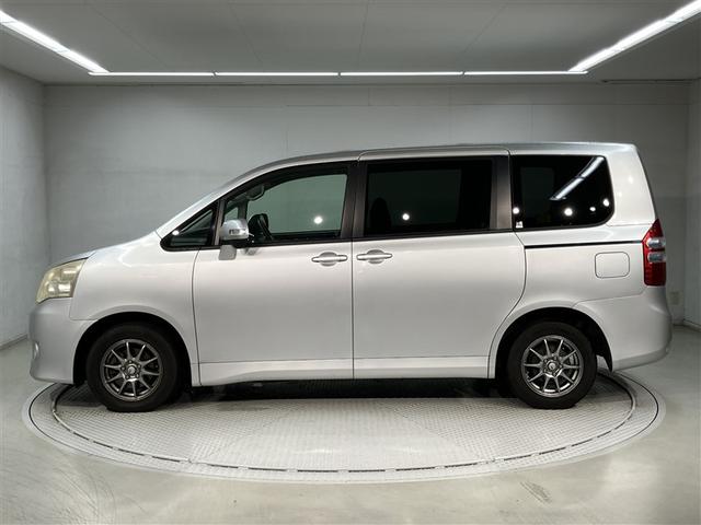 ノア X Lセレクション スマートキー・プッシュスタート 1オーナー車 エアコン 地デジ メモリーナビ アルミホイル キーレス バックモニタ エアーバッグ パワーステアリング ABS パワーウィンドウ DVD再生機能 WSRS(2枚目)