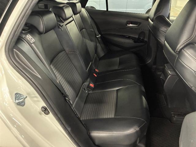 カローラツーリング ハイブリッド　ダブルバイビー　追突軽減ブレーキ　バックモニタ　地デジフルセグ　横滑防止　エアロ　ナビＴＶ　スマキー　ＬＥＤライト　デュアルエアバッグ　エアコン　オートクルーズ　サイドエアバッグ　ＥＴＣ付　ＰＳ　キーフリー　ＡＢＳ（10枚目）