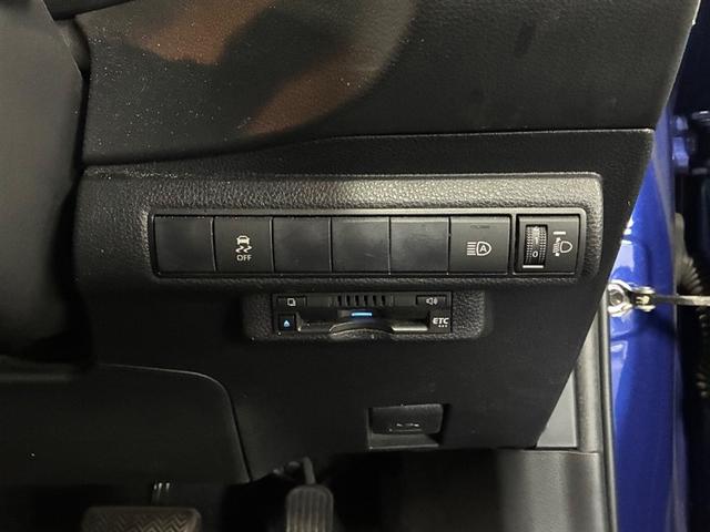 カローラツーリング ハイブリッド　Ｓ　インテリジェントクリアランスソナー　Ｒカメラ　ＡＡＣ　ＬＥＤライト　メディアプレイヤー接続　横滑防止装置　クルコン　ＥＴＣ車載器　ナビ＆ＴＶ　キーフリーシステム　スマートキー　カーテンエアバック（8枚目）