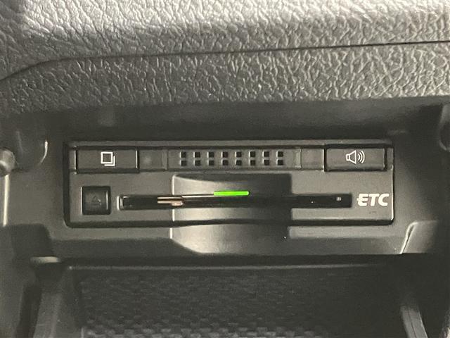 マークＸ ２５０Ｇ　ＤＶＤ再生機能　ＡＡＣ　キーレスエントリー　ＡＵＸ　Ｓキー　点検記録簿　イモビ　パワーウインド　ＰＳ　エアバック　サイドエアバッグ　ＡＢＳ　パワーシート　ナビＴＶ　Ｗエアバッグ　ＥＴＣ　アルミホイール（8枚目）