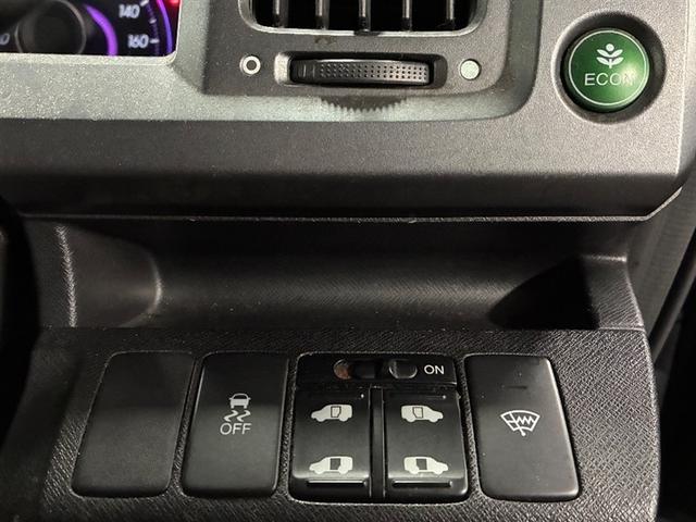 ステップワゴンスパーダ Z フルセグ地デジ Wパワスラ VSA 3列シート パワーステアリング AAC 盗難防止システム アルミホイール キーレスエントリー 4WD ABS パワーウィンドウ スマートキー ウォークスルー(8枚目)