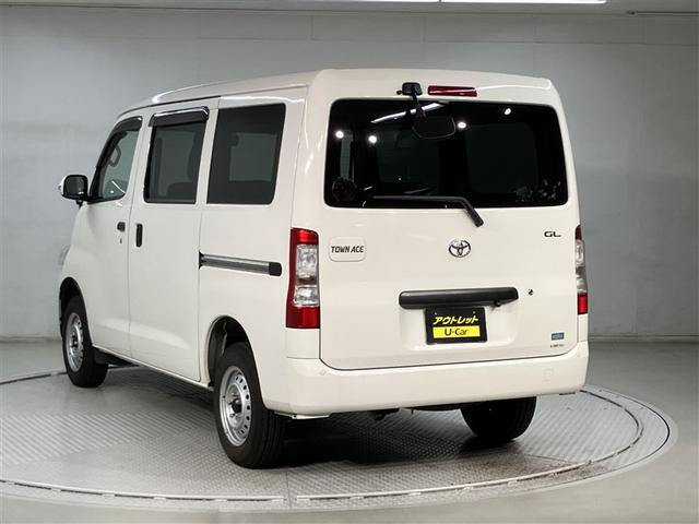タウンエースバン ＧＬ　プリクラッシュ　ＬＥＤランプ　助手席エアバック　パワーウィンド　リモコンキー　アイストップ　メモリナビ　ナビＴＶ　イモビライザー　パワーステアリング　フルセグテレビ　バックカメラ　エアバック　ＥＴＣ（4枚目）