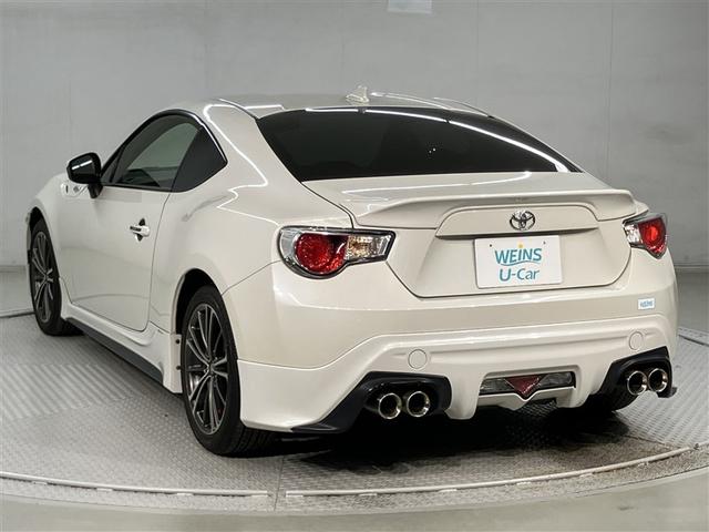 ８６ ＧＴリミテッド　スマキ－　オートクルーズ　ＤＶＤ再生機能　イモビライザー　ＥＴＣ付き　キーレスアクセス　メモリ－ナビ　横滑り防止機能　エアロ　Ｗエアバック　ＡＵＸ　ナビＴＶ　オートエアコン　アルミホイール　ＡＢＳ（4枚目）