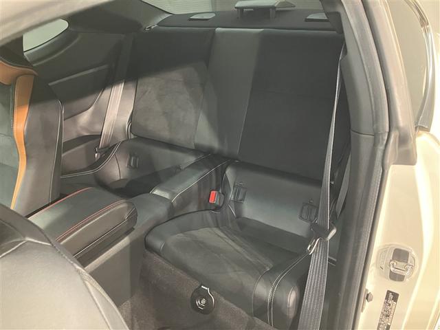 ８６ ＧＴリミテッド　スマキ－　オートクルーズ　ＤＶＤ再生機能　イモビライザー　ＥＴＣ付き　キーレスアクセス　メモリ－ナビ　横滑り防止機能　エアロ　Ｗエアバック　ＡＵＸ　ナビＴＶ　オートエアコン　アルミホイール　ＡＢＳ（17枚目）