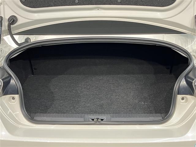 ８６ ＧＴリミテッド　スマキ－　オートクルーズ　ＤＶＤ再生機能　イモビライザー　ＥＴＣ付き　キーレスアクセス　メモリ－ナビ　横滑り防止機能　エアロ　Ｗエアバック　ＡＵＸ　ナビＴＶ　オートエアコン　アルミホイール　ＡＢＳ（18枚目）