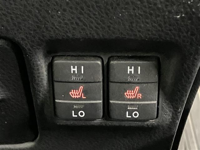 ヴォクシー ハイブリッドＺＳ　プリクラッシュ　スマキー　オートエアコン　ナビＴＶ　ＥＴＣ車載器　イモビ　ＬＥＤヘッドライ　ＶＳＣ　アルミ　地デジ　エアバック　両席エアバック　ＡＢＳ　パワーウインドウ　キーレス　３列シート（15枚目）