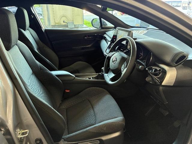 C-HR S-T サイドエアバック イモビライザー バックモニター ナビ LEDヘッドライト オートクルーズコントロール ETC車載器 エアバッグ アルミホイール 横滑り防止装置 ABS スマートキー オートエアコン(6枚目)