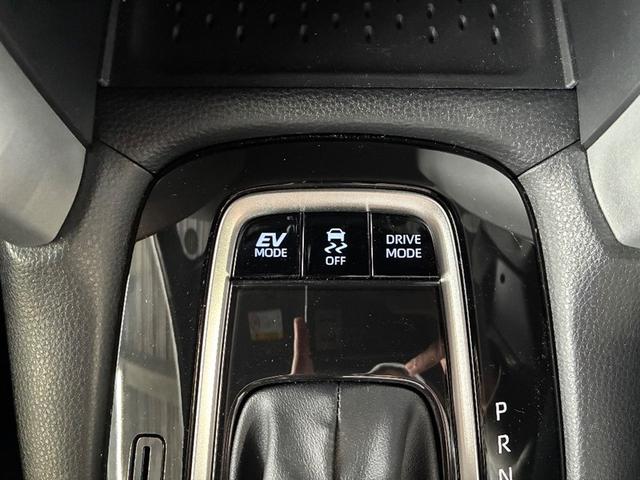 カローラクロス ハイブリッド S 衝突軽減 エアバッグ クルーズコントロール LEDヘッドライト ETC車載器 アルミホイール Bモニター スマートキー キーレス ミュージックプレイヤー接続可 横滑り防止機能 オートエアコン ABS(9枚目)