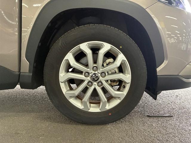 カローラクロス ハイブリッド S 衝突軽減 エアバッグ クルーズコントロール LEDヘッドライト ETC車載器 アルミホイール Bモニター スマートキー キーレス ミュージックプレイヤー接続可 横滑り防止機能 オートエアコン ABS(14枚目)