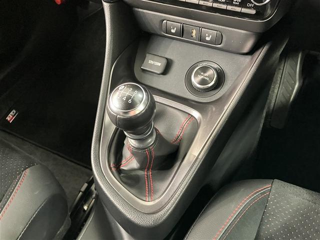 GRヤリス RZ ハイパフォーマンス ファースト エディション バックモニタ- 横滑り防止 TSS サイドエアバッグ オートエアコン アルミホイール LEDヘッド キーレス エアバッグ 盗難防止装置 スマートキー アイドリングストップ 4WD ワンオーナ(12枚目)