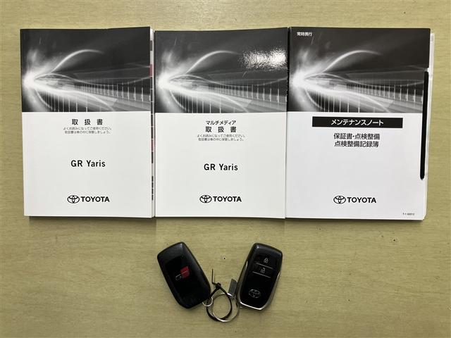 GRヤリス RZ ハイパフォーマンス ファースト エディション バックモニタ- 横滑り防止 TSS サイドエアバッグ オートエアコン アルミホイール LEDヘッド キーレス エアバッグ 盗難防止装置 スマートキー アイドリングストップ 4WD ワンオーナ(23枚目)