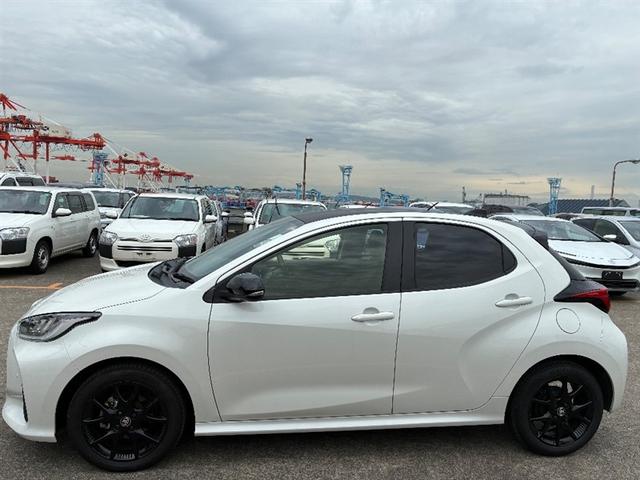 ヤリス HV G KINTOツーリング HV G KINTOツーリング パノラミックビューモニター メモリーナビ ドライブレコーダー・車検整備 ホワイトパールクリスタルシャイン(070)(2枚目)