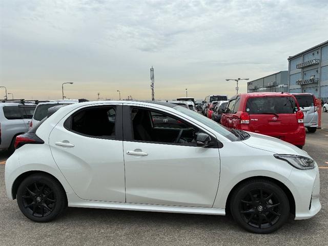 ヤリス HV G KINTOツーリング HV G KINTOツーリング パノラミックビューモニター メモリーナビ ドライブレコーダー・車検整備 ホワイトパールクリスタルシャイン(070)(3枚目)