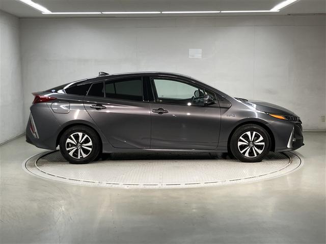 プリウスPHV Sナビパッケージ 地デジ クルーズコントロール LEDヘッドライト 1オーナー ESC ナビTV パワステ ETC PW スマートキー カーテンエアバック ミュージックプレイヤー接続可 キーフリー セキュリティ ABS(3枚目)