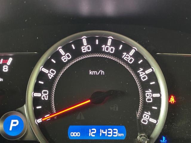 ノア Ｓｉ　地デジ　ＤＶＤ視聴可　ＬＥＤヘットライト　ＥＴＣ付き　ドライブレコーダー　横滑り防止機能　ナビＴＶ　三列シート　ＡＷ　ＡＡＣ　パワーウインドウ　メモリーナビ　ＡＢＳ　ミュージックプレイヤー接続可（7枚目）