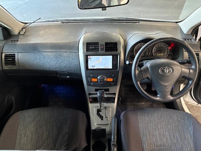 カローラフィールダー Ｘ　ＨＩＤリミテッド　パワーウィンドウ　パワーステアリング　エアバッグ　ＡＡＣ　キーレスエントリー　ＡＢＳ　Ｗエアバック　ナビＴＶ　４ＷＤ　ＥＴＣ　ＤＶＤ（5枚目）