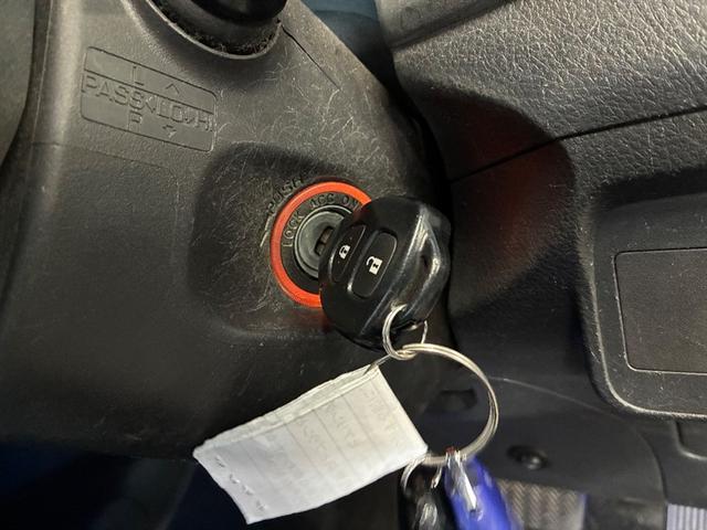 カローラフィールダー Ｘ　ＨＩＤリミテッド　パワーウィンドウ　パワーステアリング　エアバッグ　ＡＡＣ　キーレスエントリー　ＡＢＳ　Ｗエアバック　ナビＴＶ　４ＷＤ　ＥＴＣ　ＤＶＤ（9枚目）